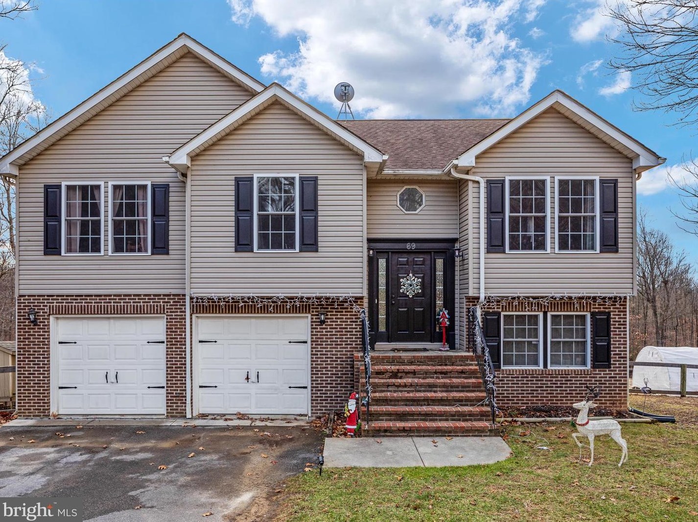 69 Egret Ct, Gerrardstown, WV 25420