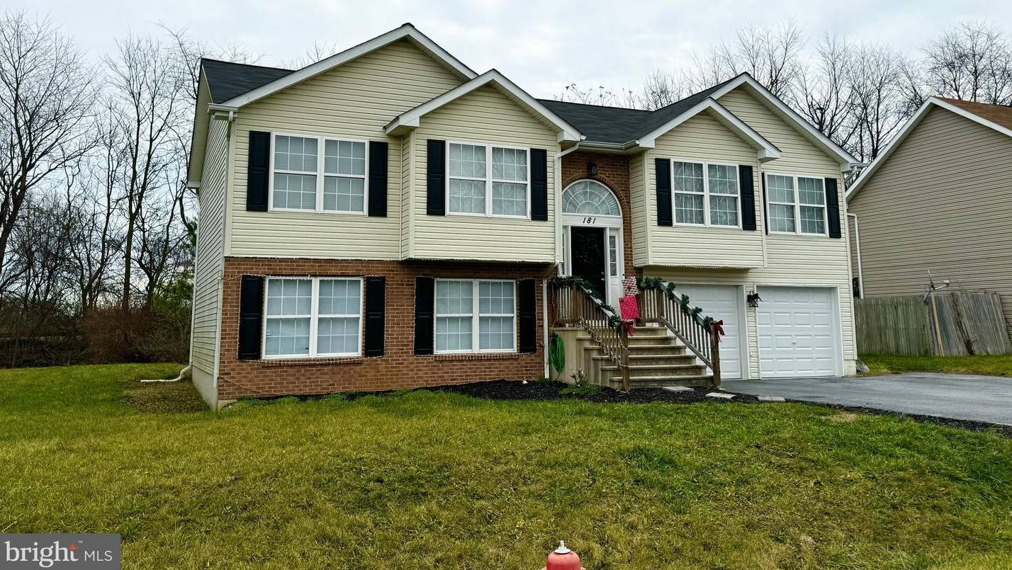 181 Good Dr, Martinsburg, WV 25405-9478