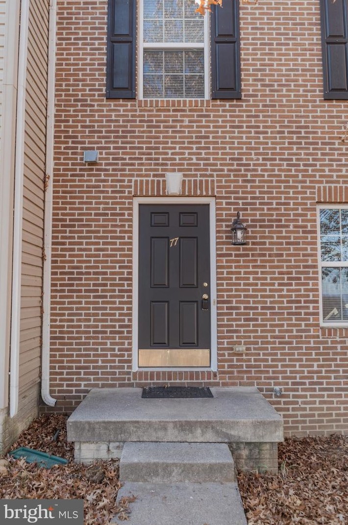 77 Grindstone Dr, Hedgesville, WV 25427