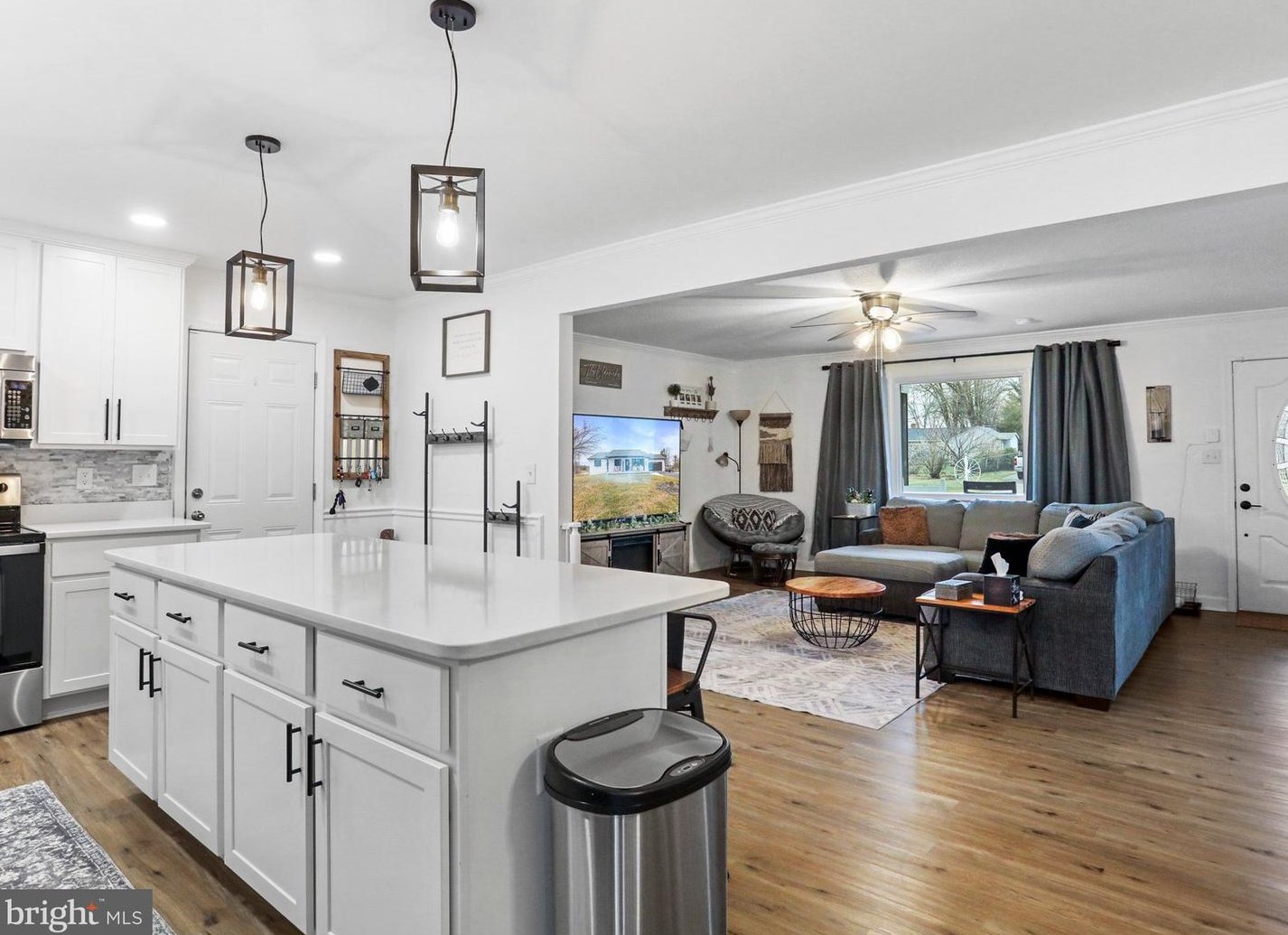 433 Mimosa Dr, Martinsburg WV  25404-0645 exterior