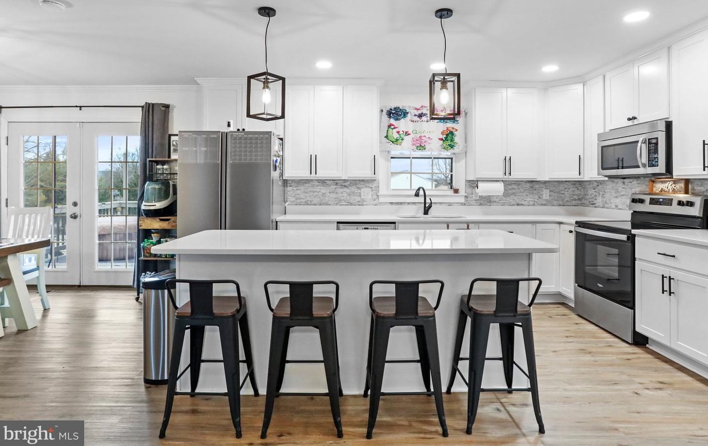 433 Mimosa Dr, Martinsburg WV  25404-0645 exterior