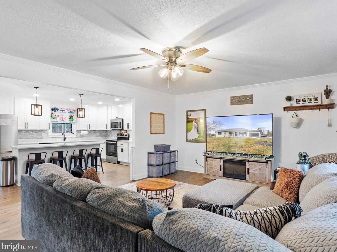 433 Mimosa Dr, Martinsburg WV  25404-0645 exterior