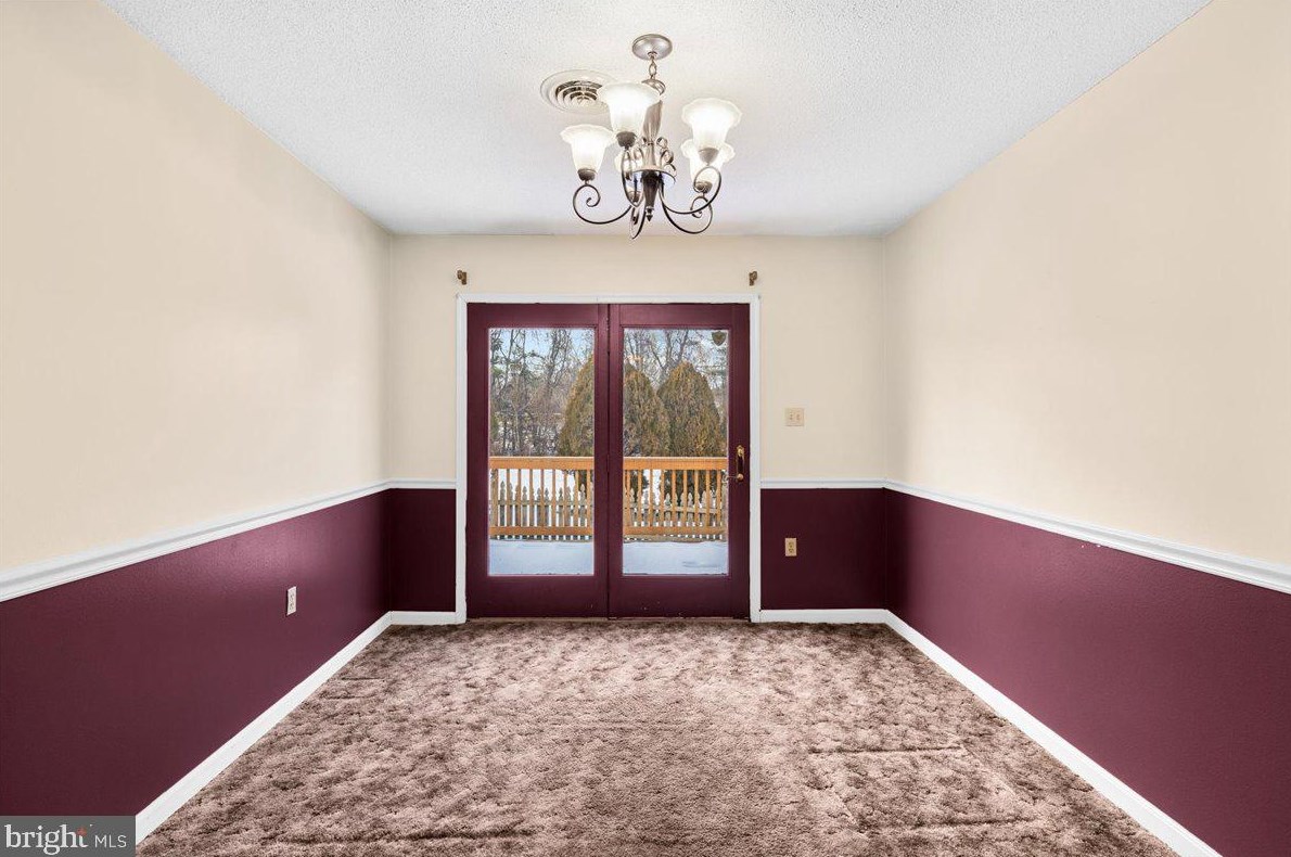 126 Upshur Dr, Inwood, WV 25428