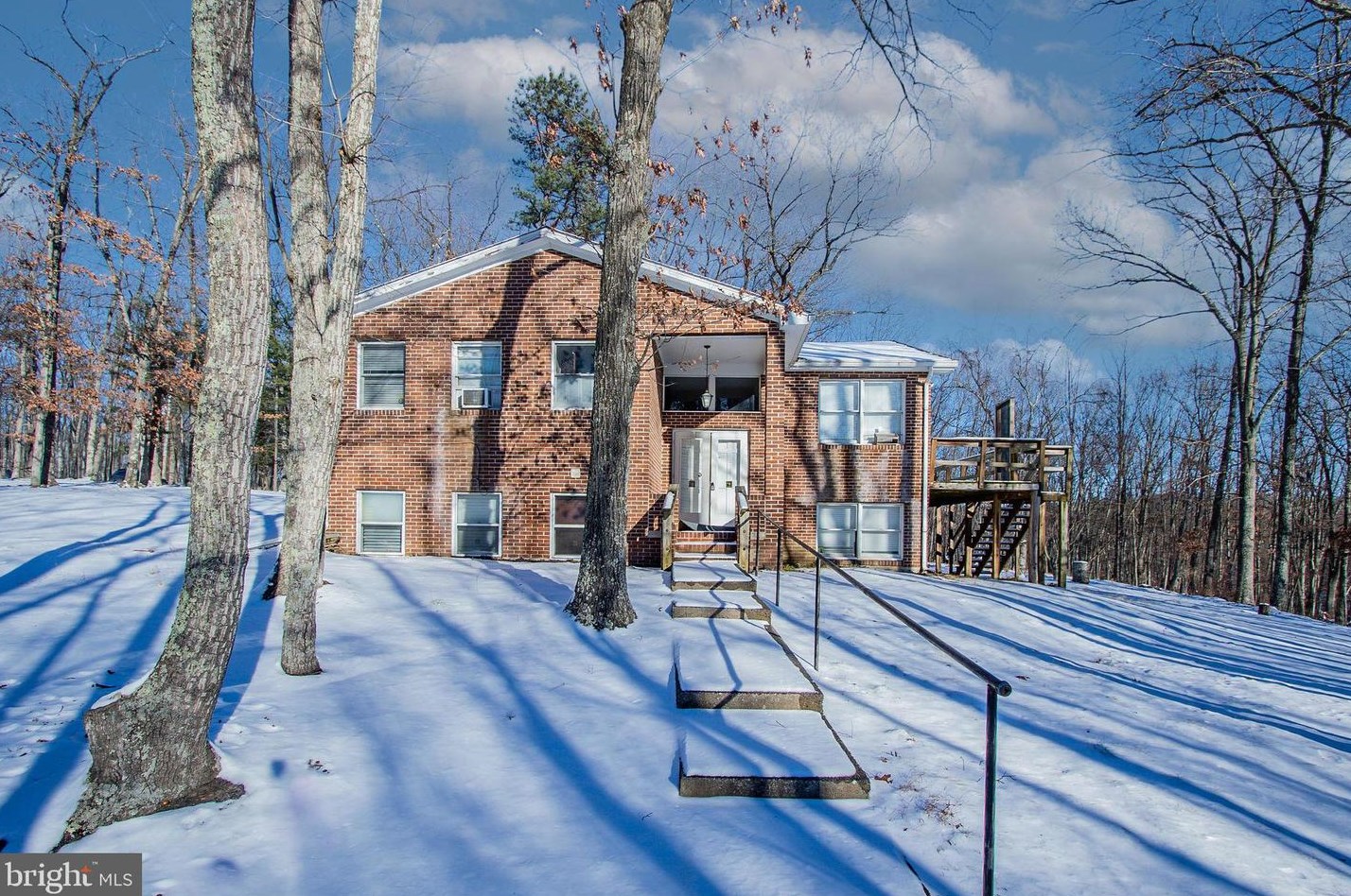 2302 Locust Grove Rd, Hedgesville, WV 25427