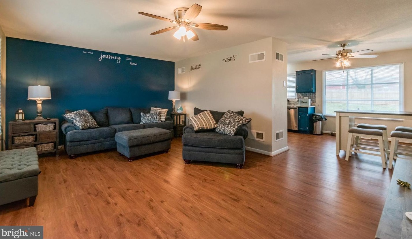 108 Rosewood Dr, Martinsburg WV  25401-2840 exterior