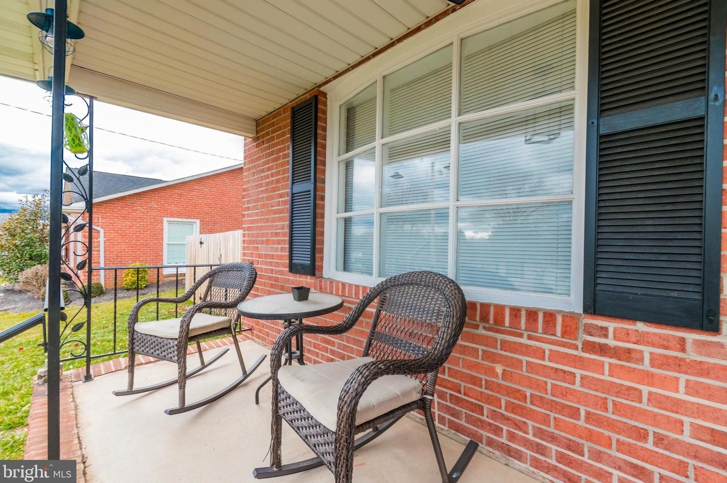 108 Rosewood Dr, Martinsburg WV  25401-2840 exterior