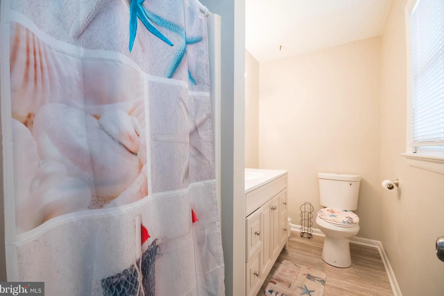 108 Rosewood Dr, Martinsburg WV  25401-2840 exterior