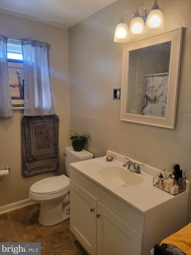 84 Elliott Dr, Martinsburg WV 25403-6619 exterior