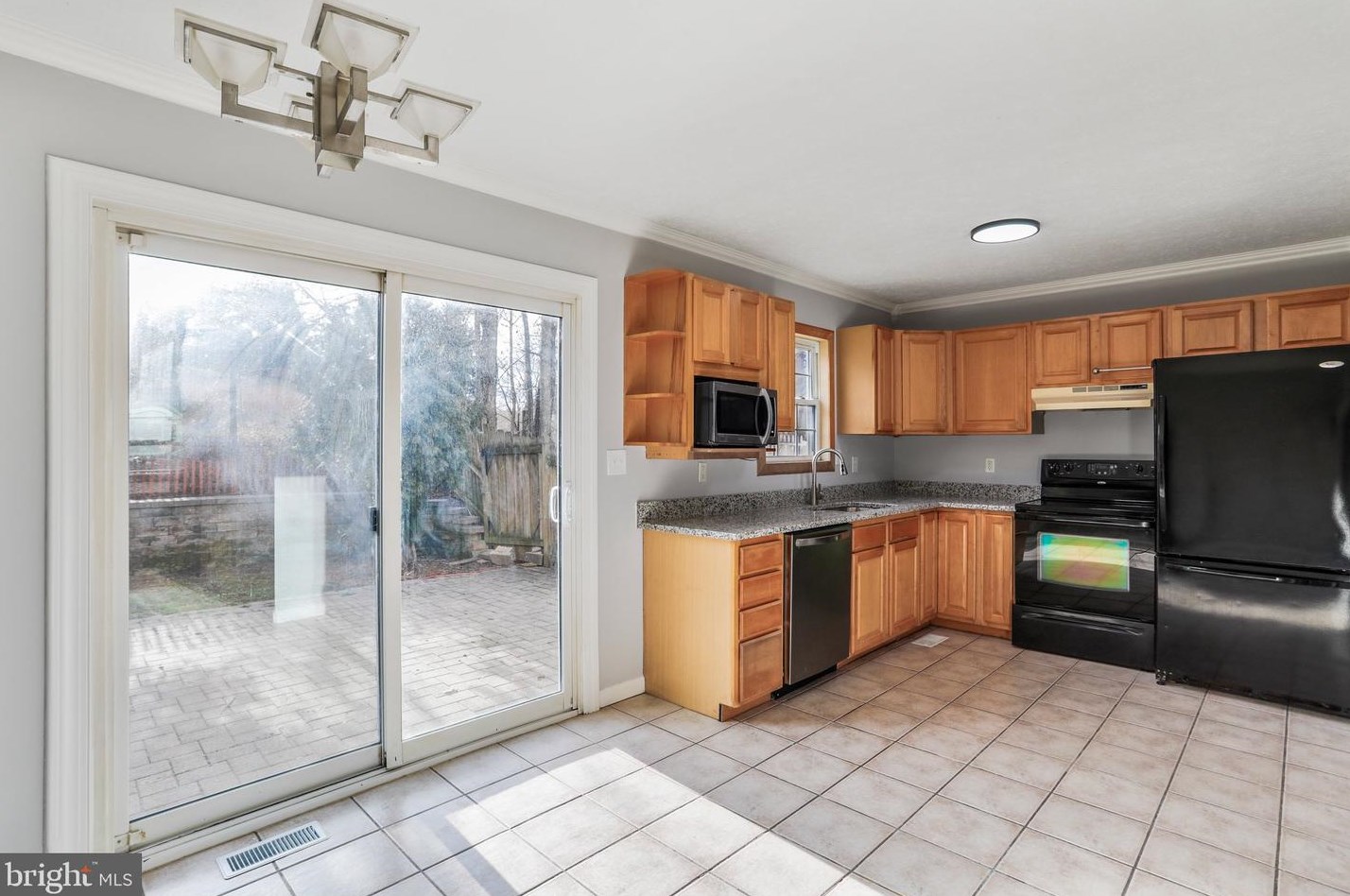 17 Morningstar Dr, Hedgesville, WV 25427
