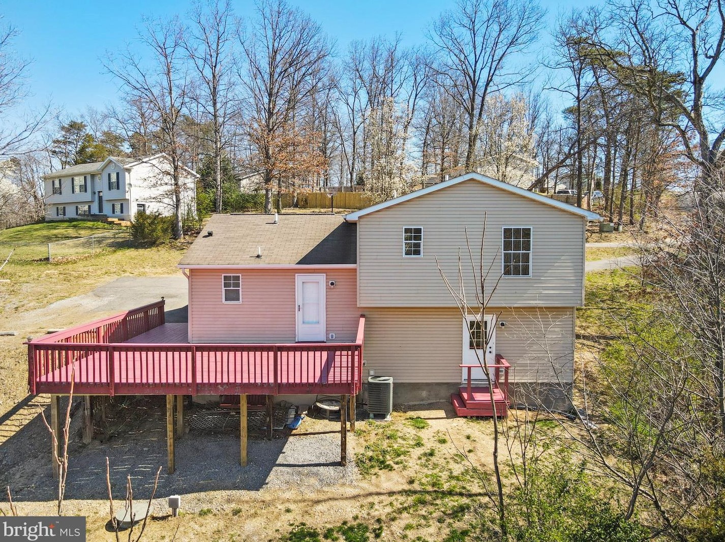 498 Crestview Dr, Martinsburg WV  25405-6705 exterior