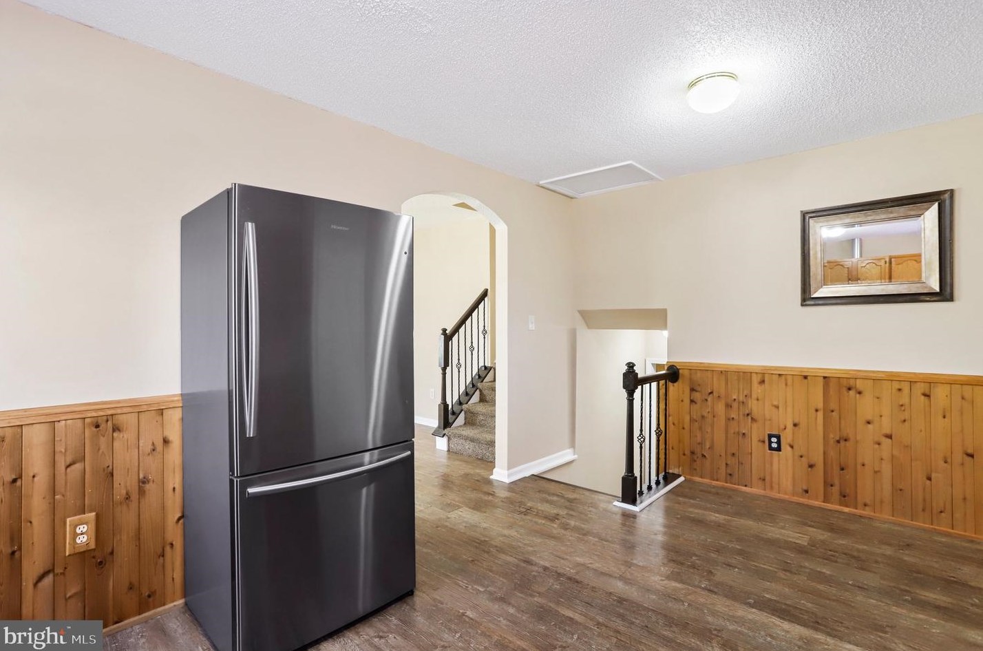 498 Crestview Dr, Martinsburg WV  25405-6705 exterior