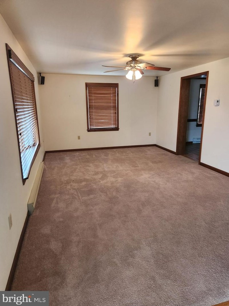 8353 Apple Harvest Dr, Gerrardstown, WV 25420