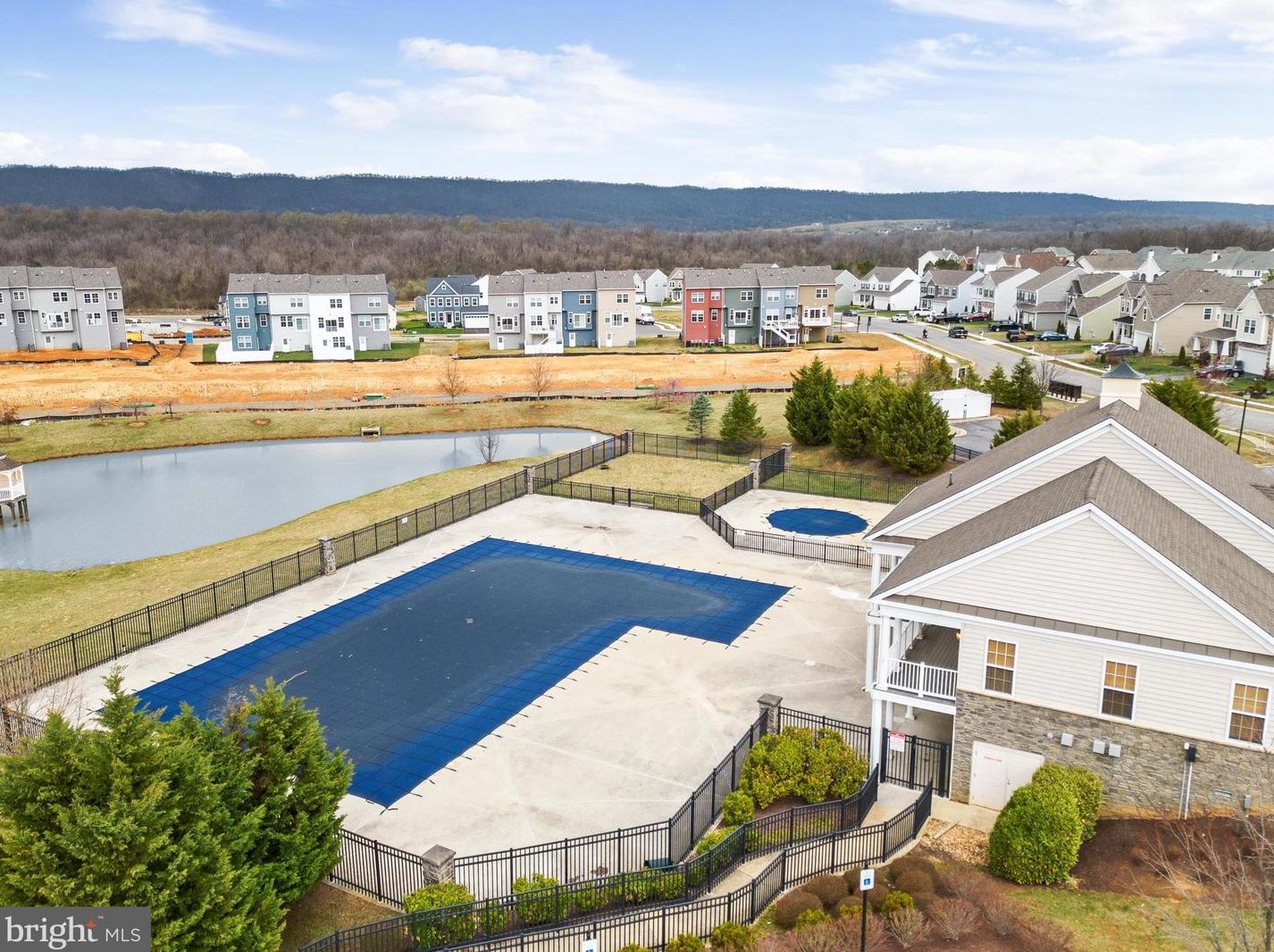 208 Station Ter, Martinsburg WV  25403-4006 exterior