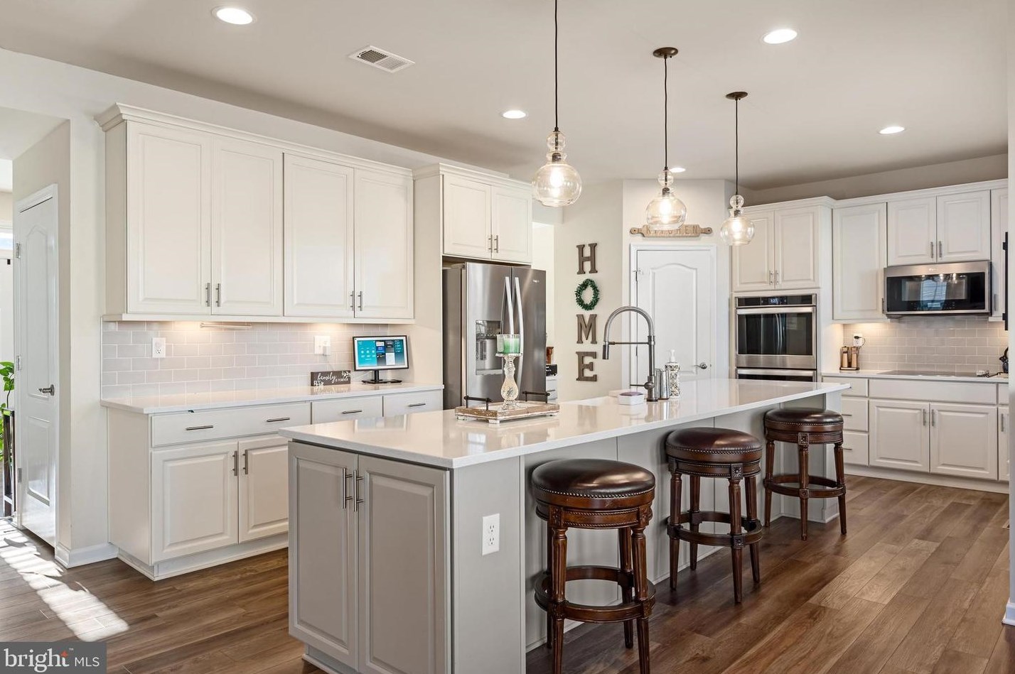 208 Station Ter, Martinsburg WV  25403-4006 exterior