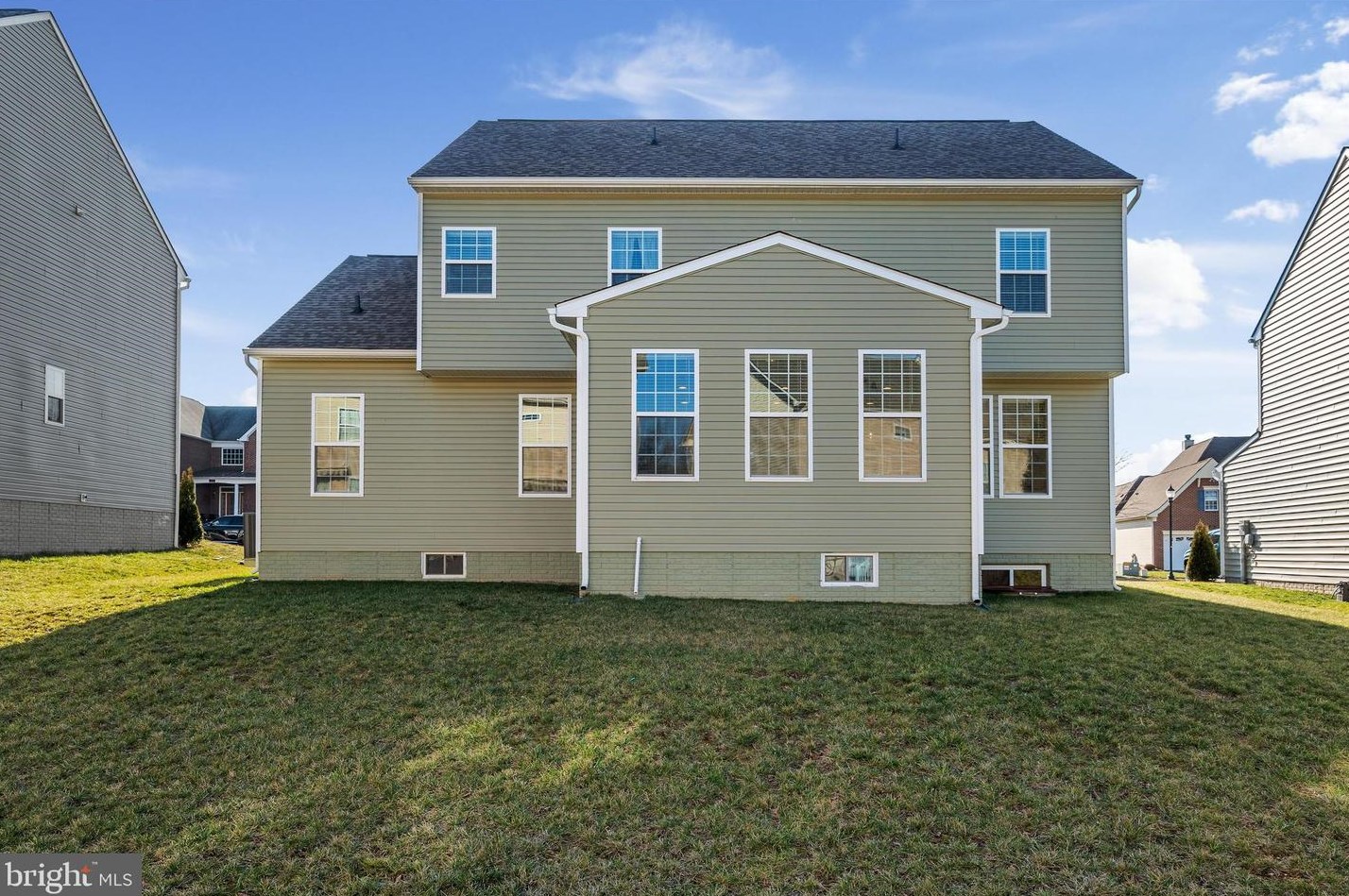 208 Station Ter, Martinsburg WV  25403-4006 exterior