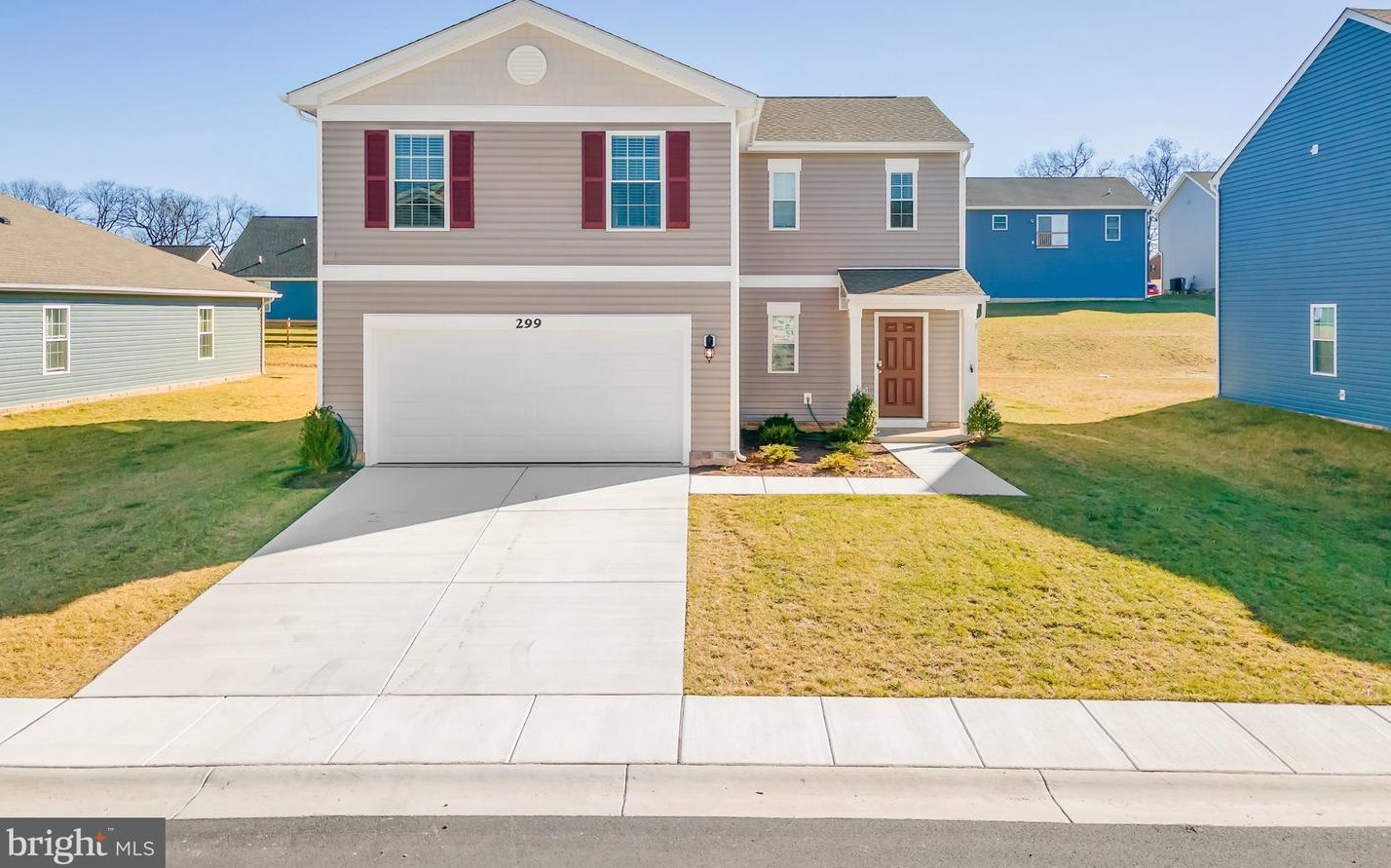 299 Aylesbury Ln, Martinsburg, WV 25403