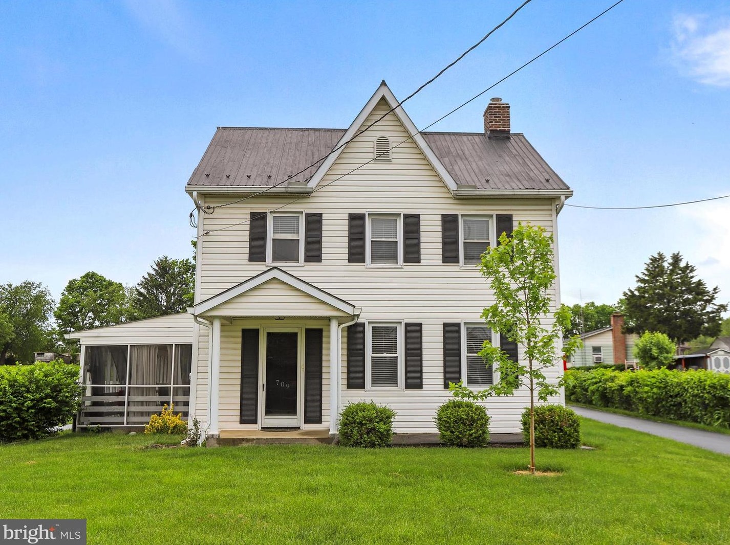 709 Snapp St, Martinsburg, WV 25401-1824