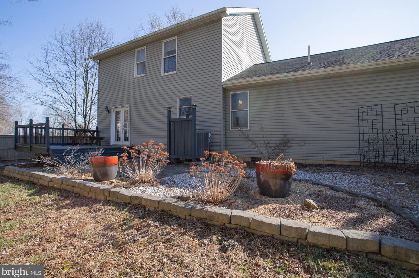 73 Stockade Ct, Hedgesville WV  25427-4983 exterior