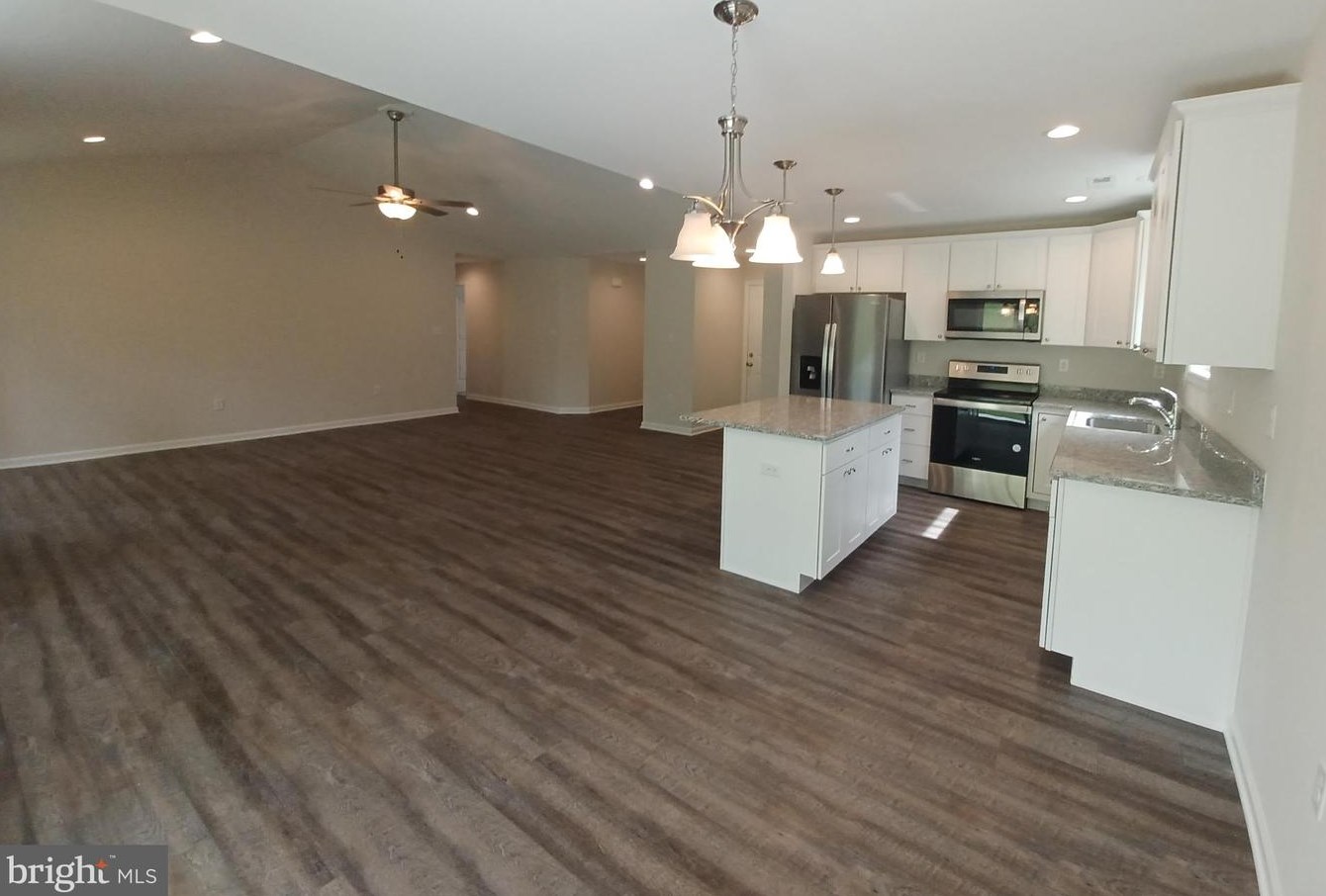 875 Basin Dr, Inwood WV 25428-3214 exterior