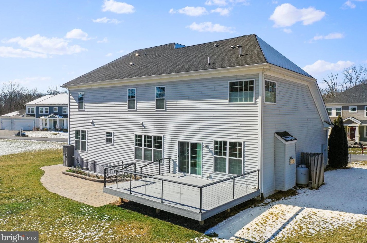 83 Tributary Trl, Falling Waters WV  25419-1149 exterior