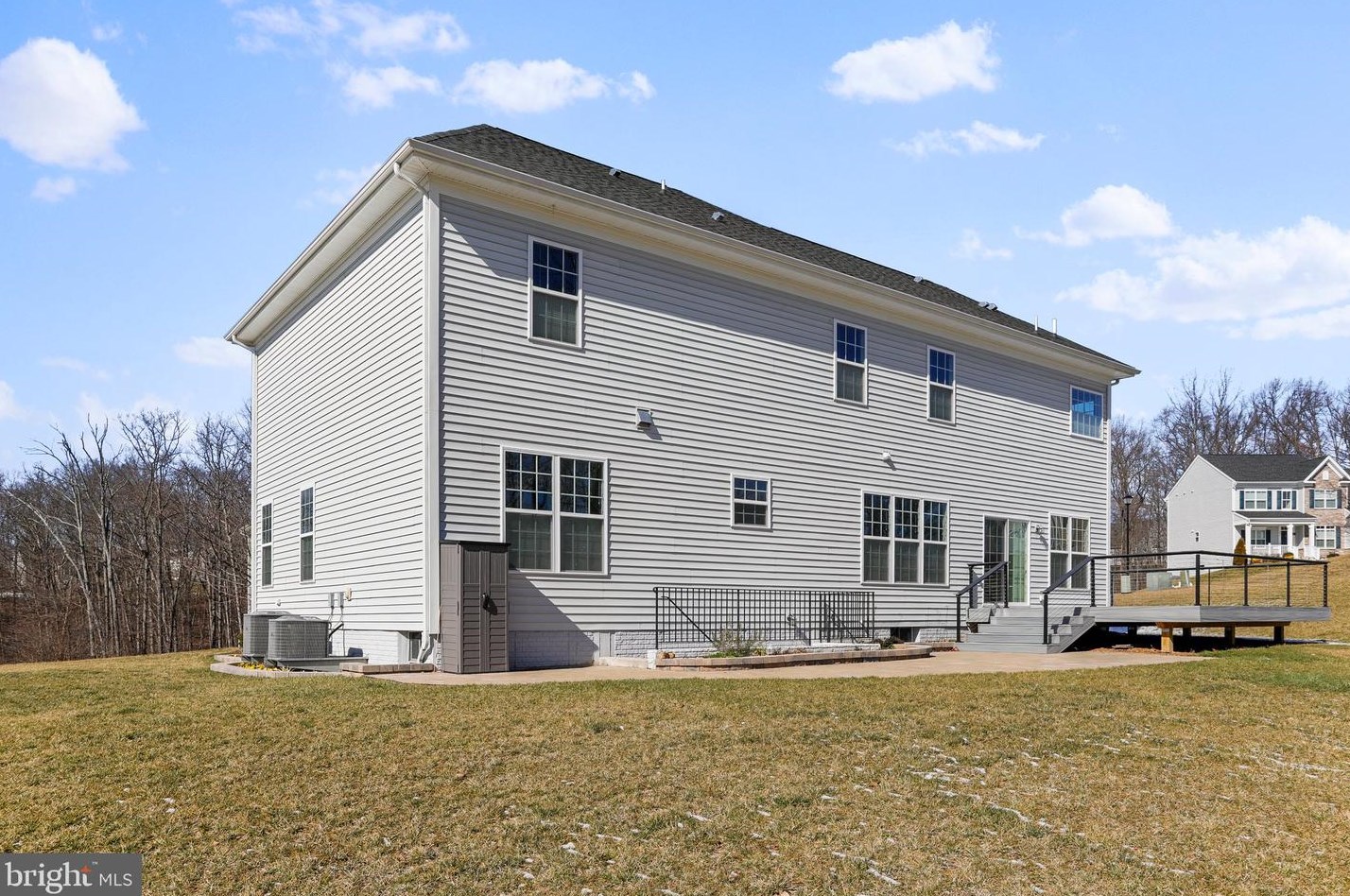 83 Tributary Trl, Falling Waters WV  25419-1149 exterior