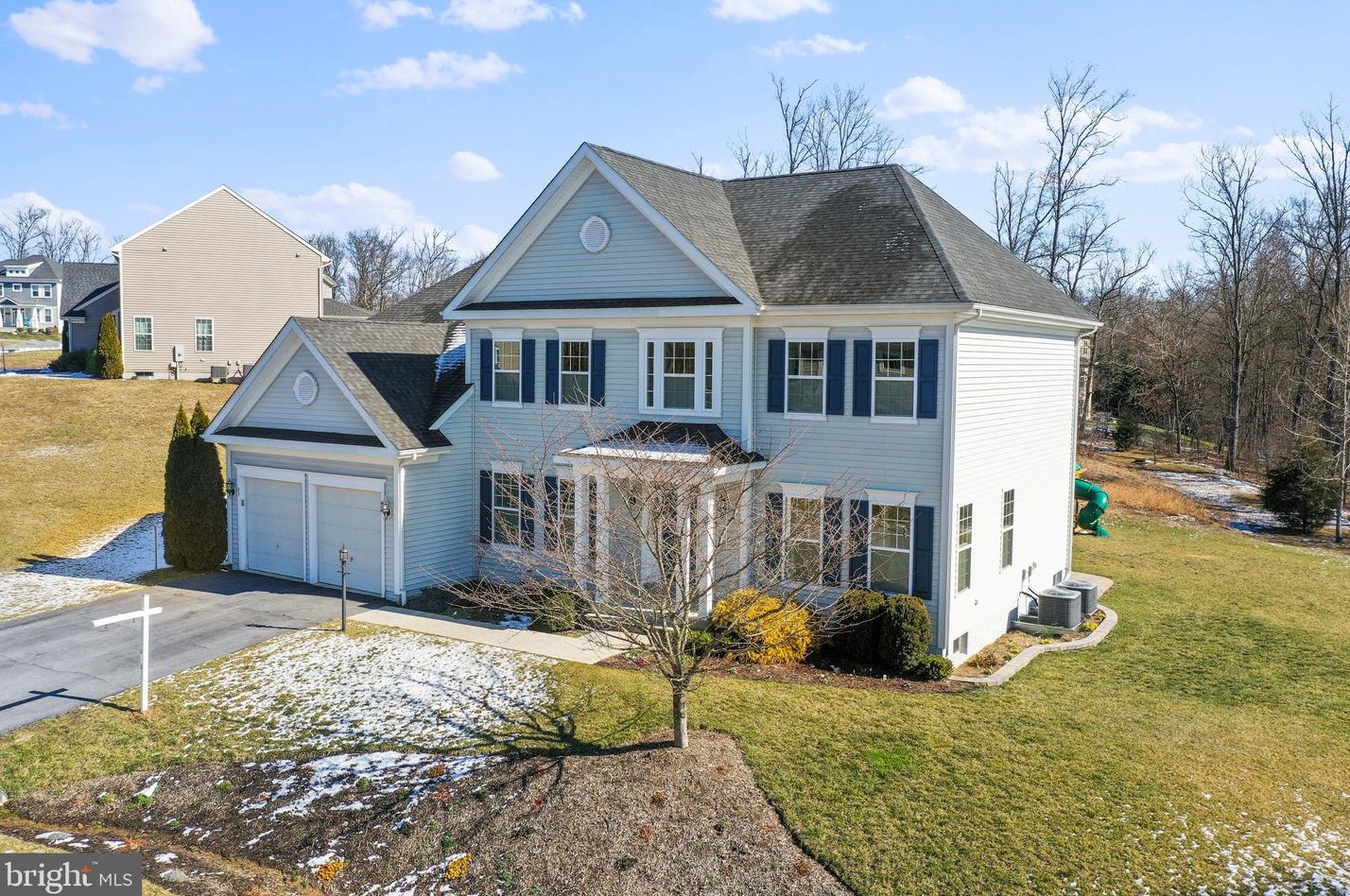 83 Tributary Trl, Falling Waters WV  25419-1149 exterior