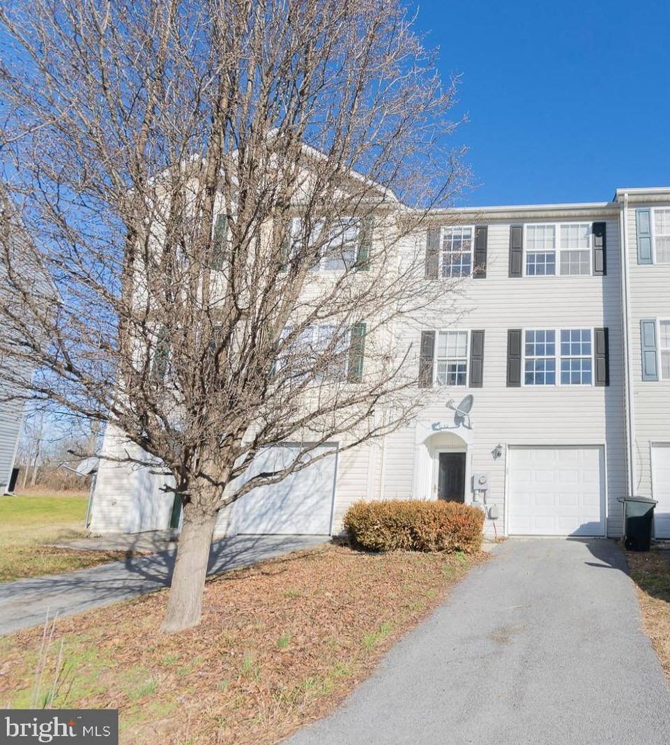132 Pony Cir, Martinsburg, WV 25405
