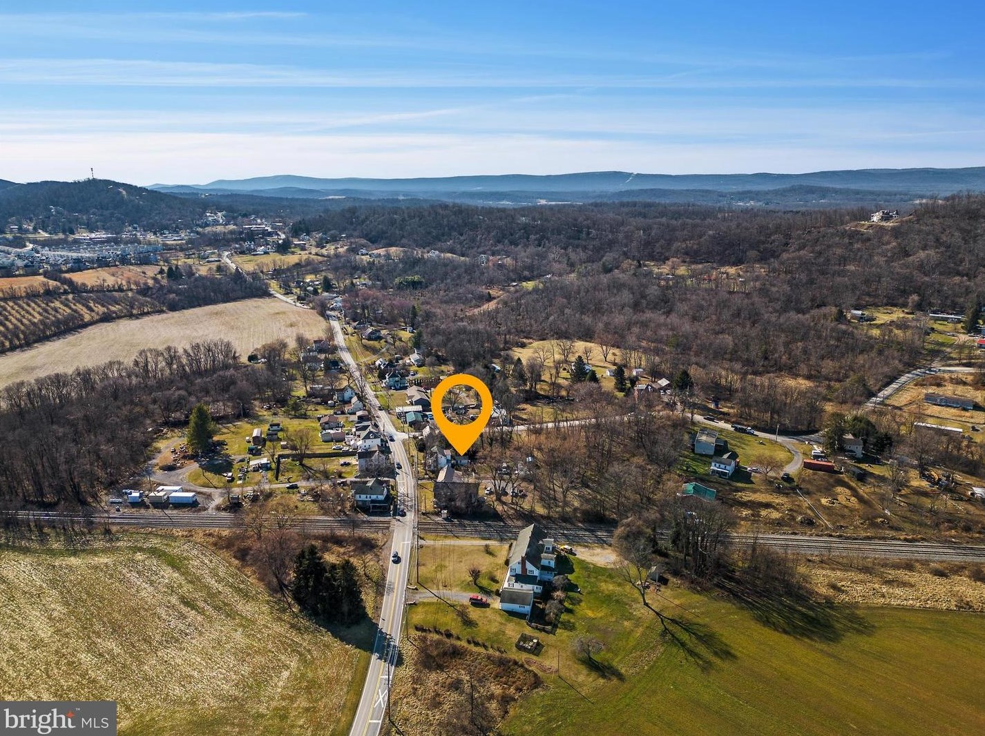 1231 Hammonds Mill Rd, Hedgesville, WV 25427-5924