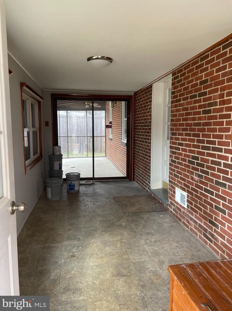 7087 Winchester Ave, Inwood WV  25428-4207 exterior