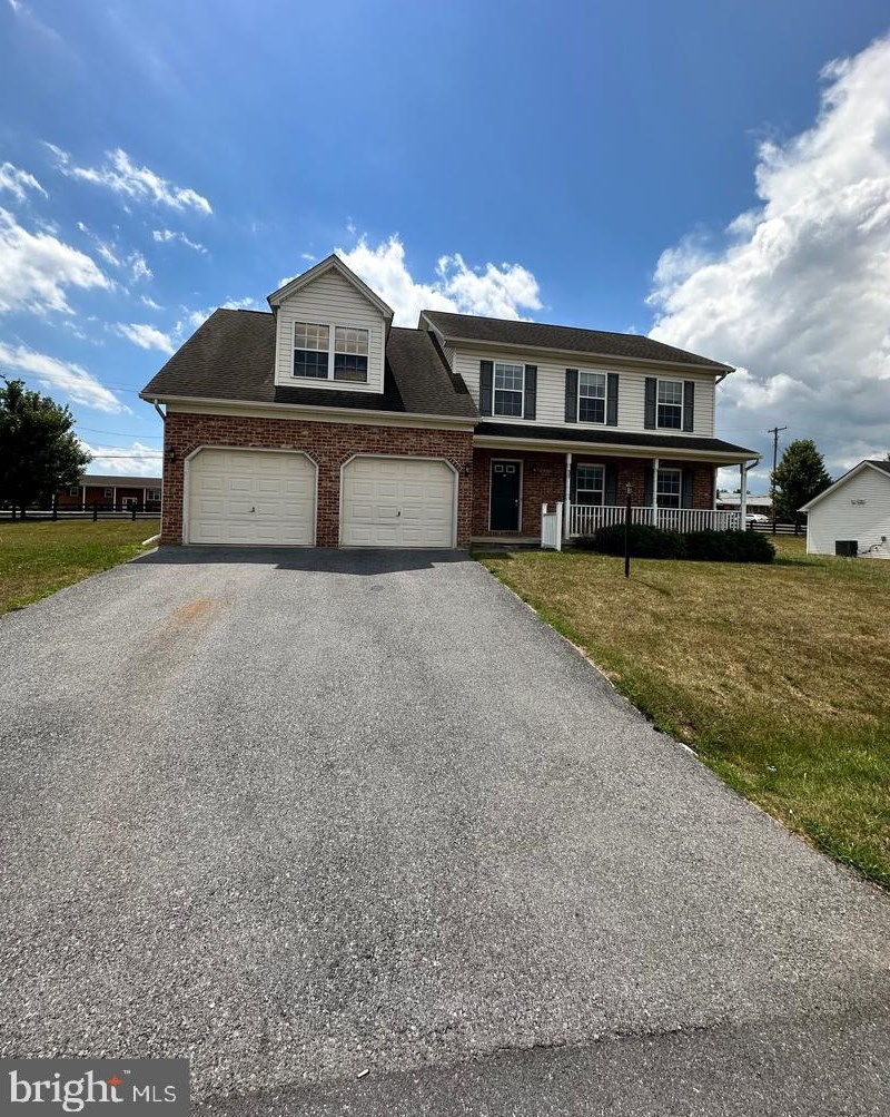 37 Aqueduct Ave, Martinsburg, WV 25404