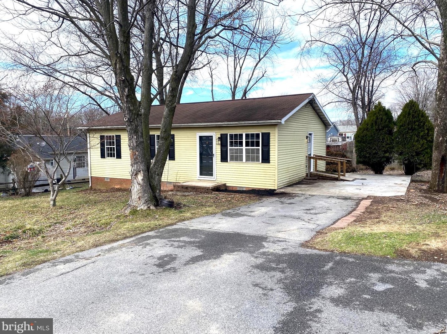 602 Jasmine Ln, Martinsburg, WV 25401-1795