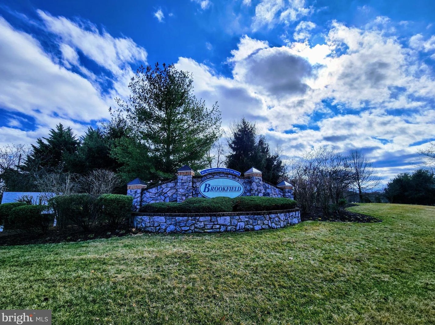 155 Lackawanna Ln, Falling Waters, WV 25419