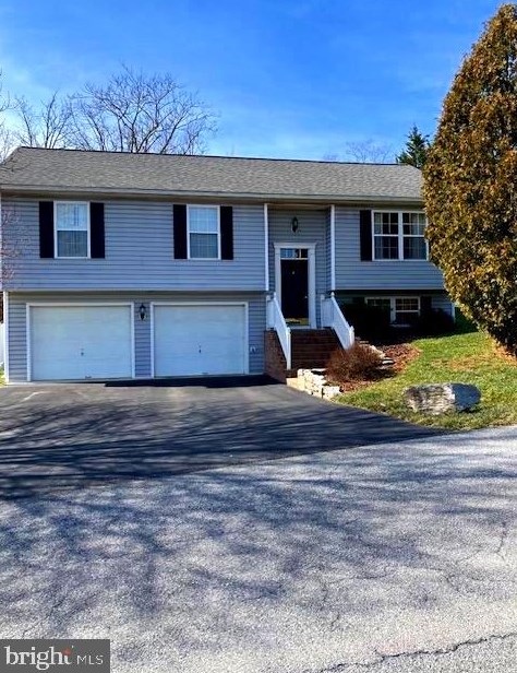 607 Artisan Way, Martinsburg, WV 25401-3032