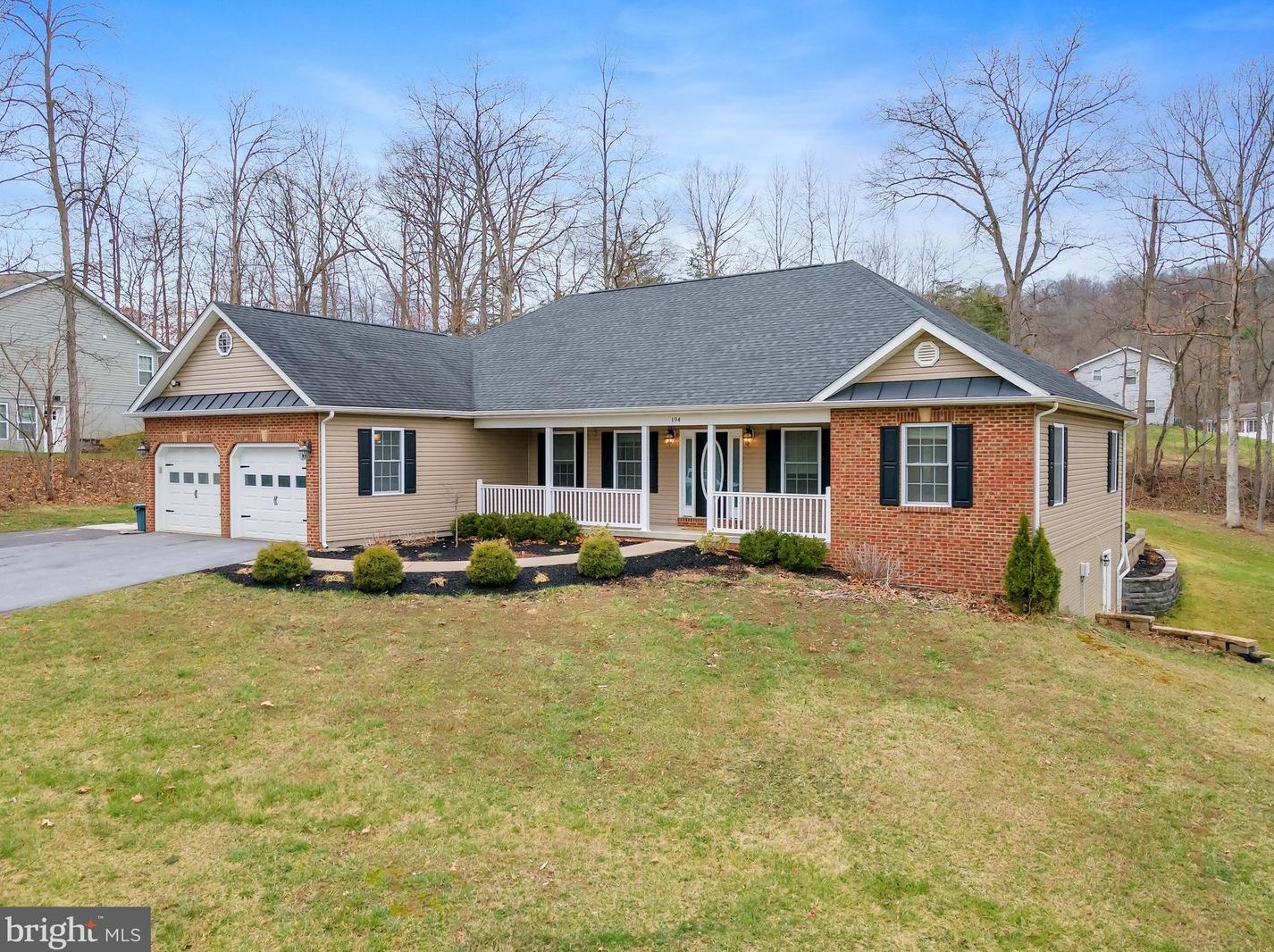 194 Executive Way, Hedgesville WV  25427-5770 exterior