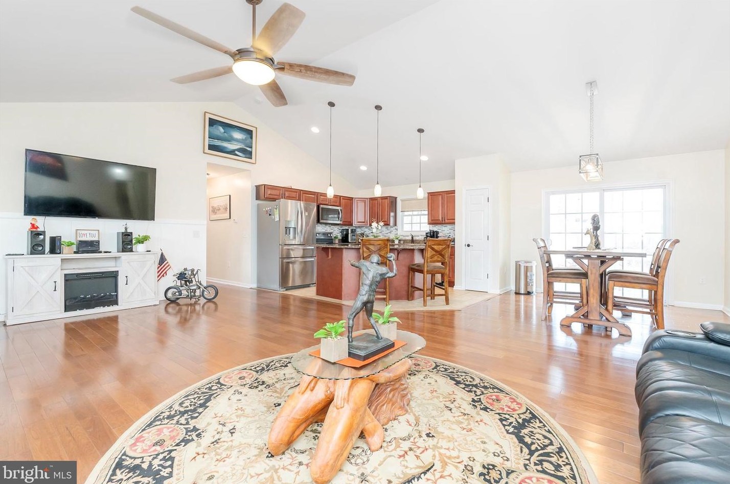 194 Executive Way, Hedgesville WV  25427-5770 exterior