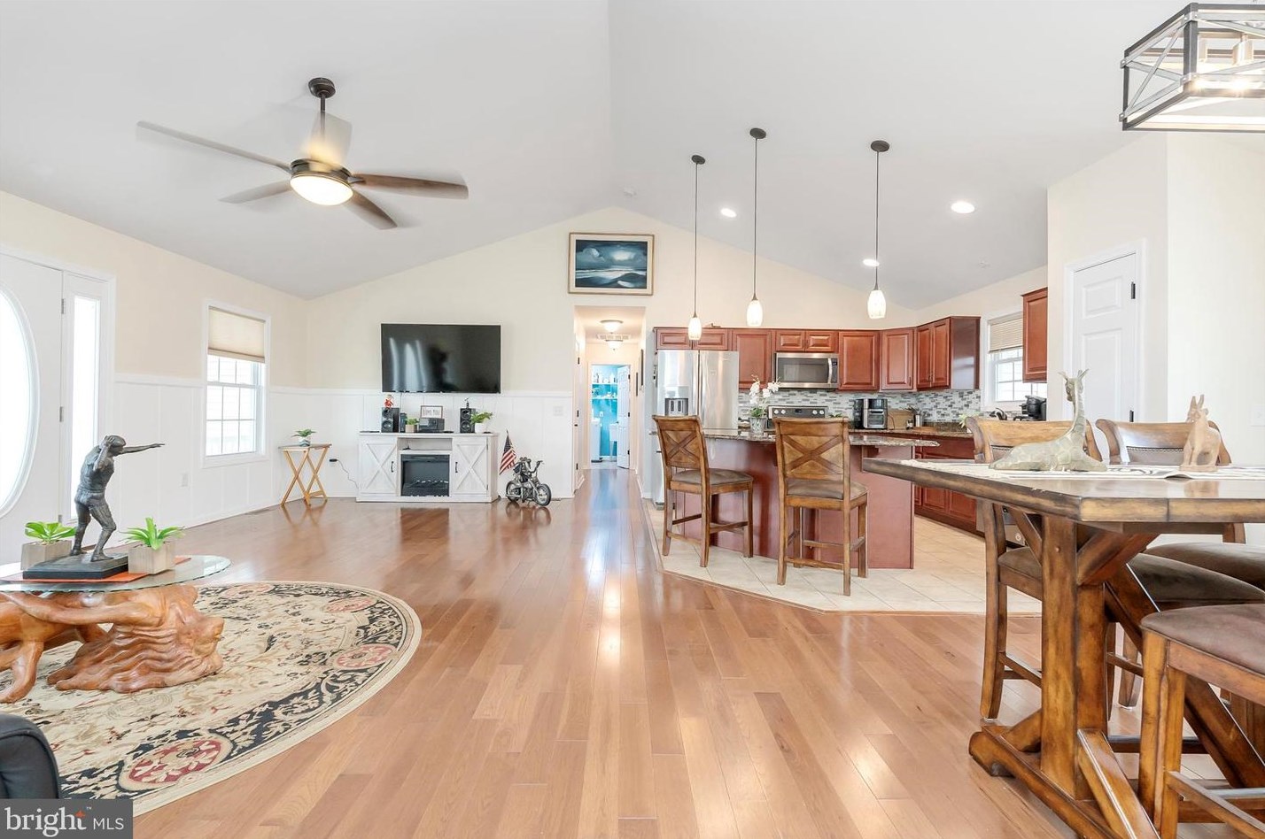 194 Executive Way, Hedgesville WV  25427-5770 exterior