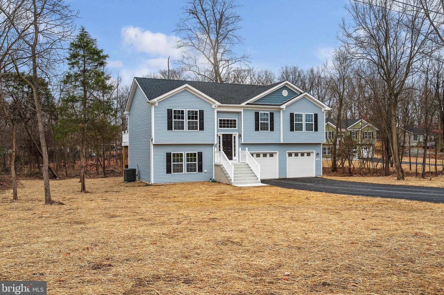 6904 Winchester Ave, Inwood, WV 25428