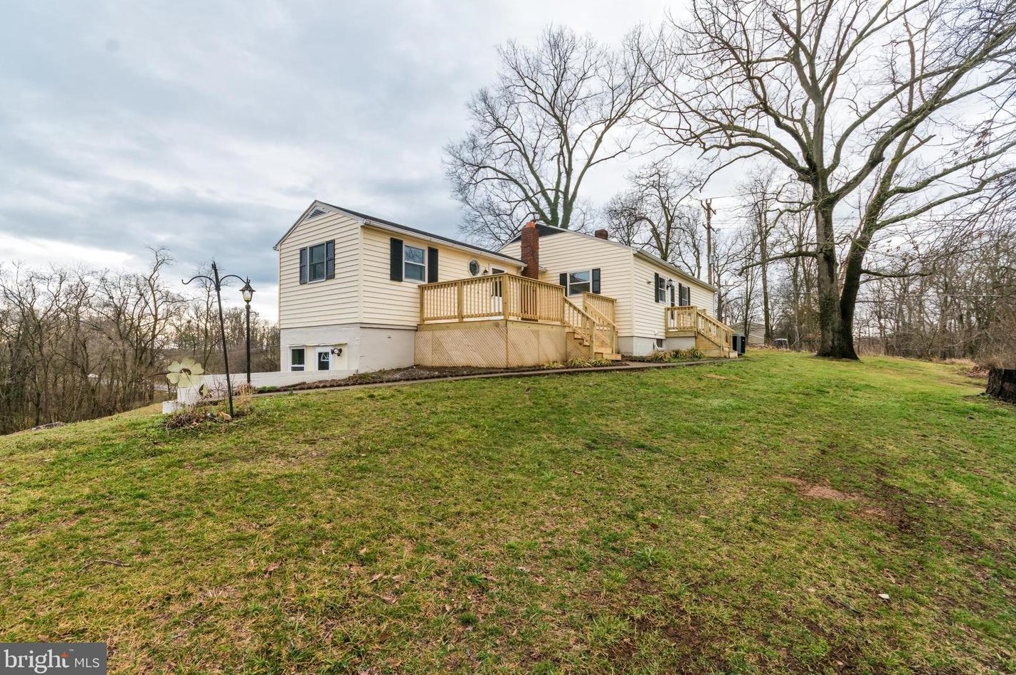 5539 Shepherdstown Rd, Martinsburg, WV 25404-0105