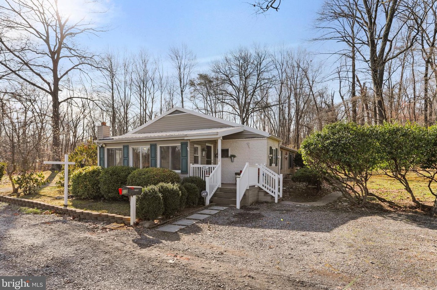 112 Riverview Dr, Falling Waters, WV 25419