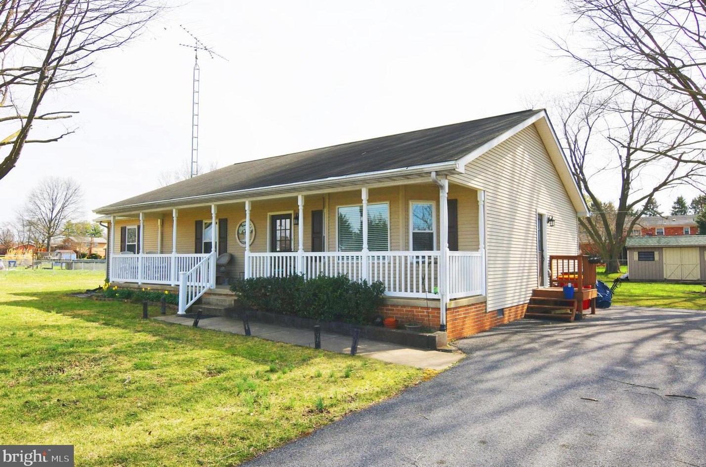 164 Friendship Dr, Martinsburg, WV 25405-2514