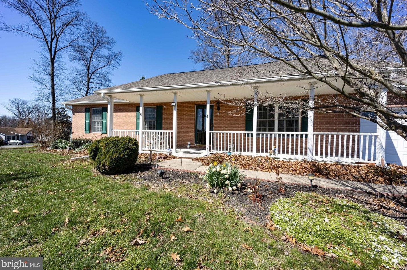 27 Raft Ct, Inwood, WV 25428