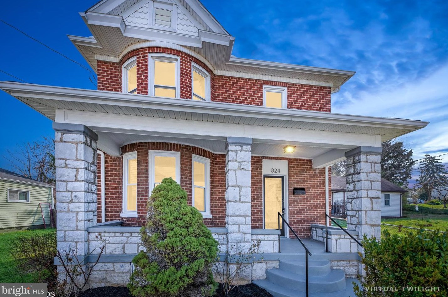 824 Virginia Ave, Martinsburg WV  25401-2138 exterior