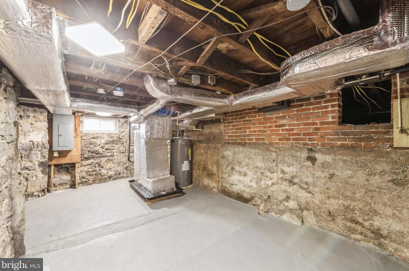 824 Virginia Ave, Martinsburg WV  25401-2138 exterior