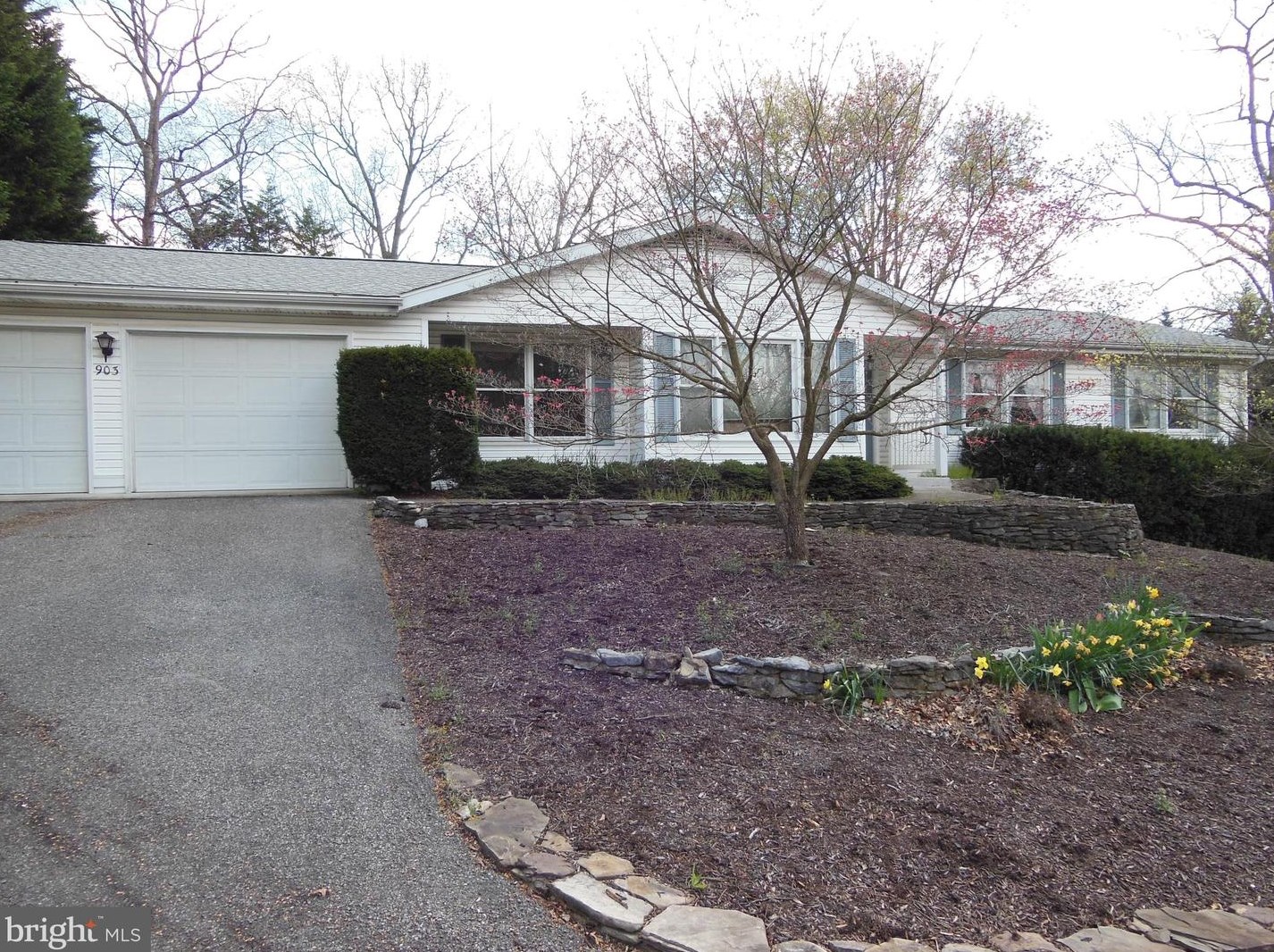 903 Hickory Ct, Martinsburg, WV 25401-8727