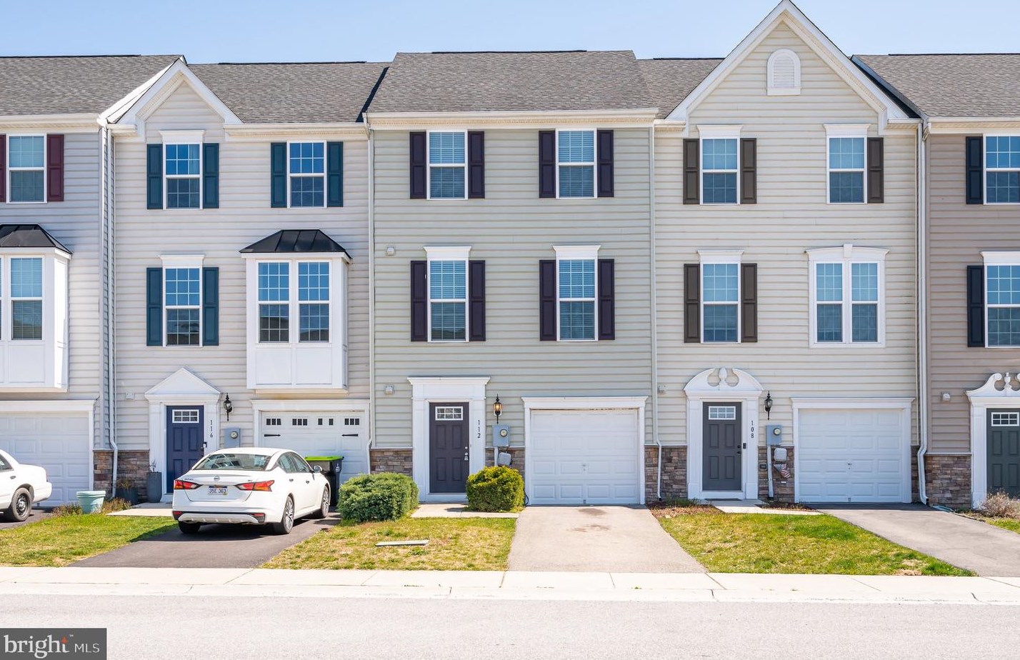112 Norwood Dr, Falling Waters, WV 25419