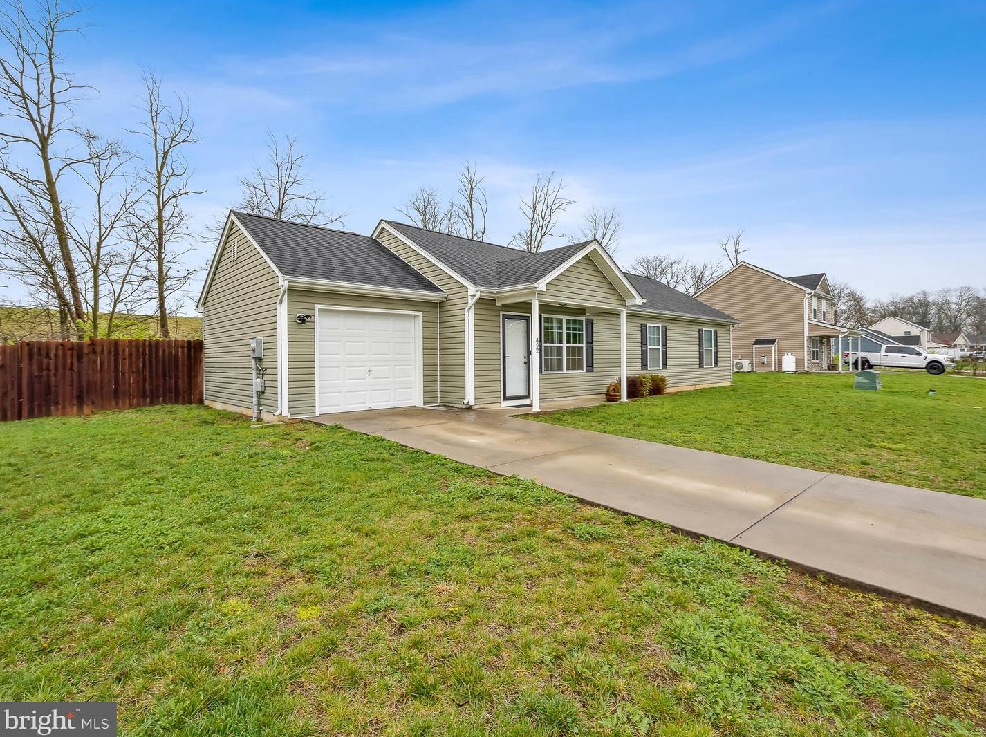 492 Wren St, Martinsburg, WV 25405-8804