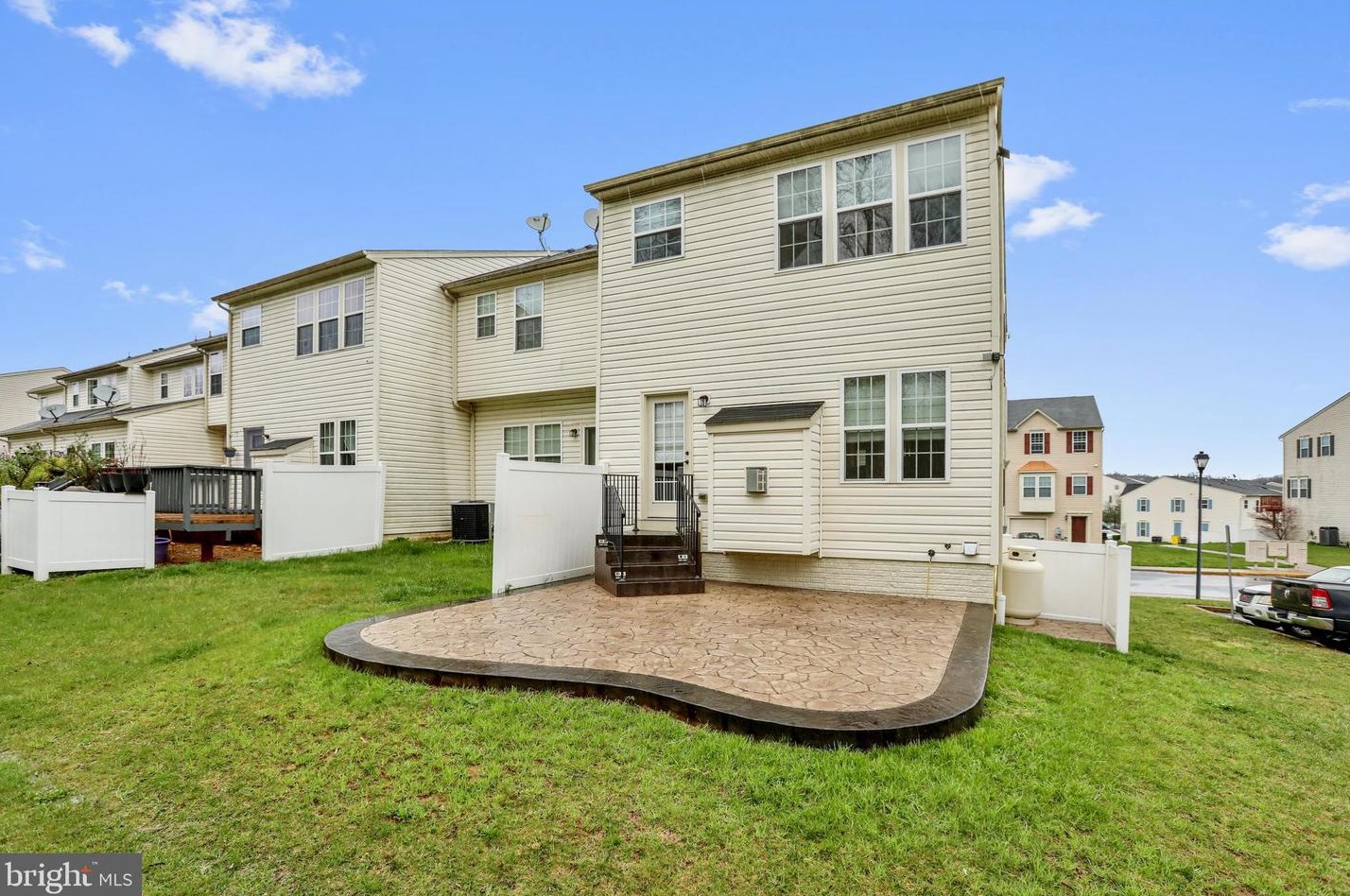 67 Tidewater Terrace, Falling Waters, WV 25419