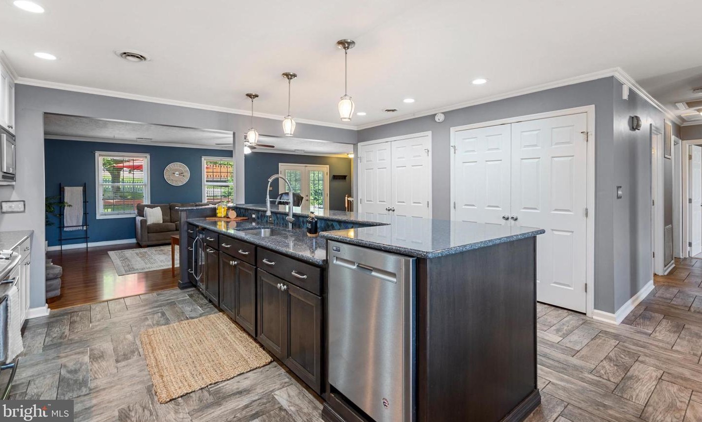 61 Putnam Dr, Inwood WV 25428-3705 exterior