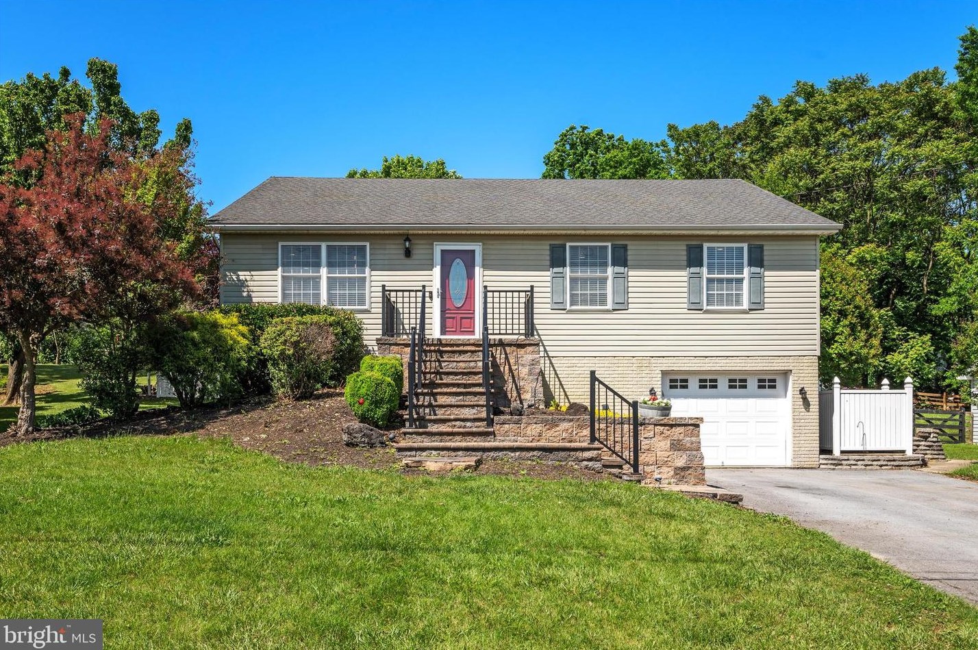 61 Putnam Dr, Inwood WV 25428-3705 exterior