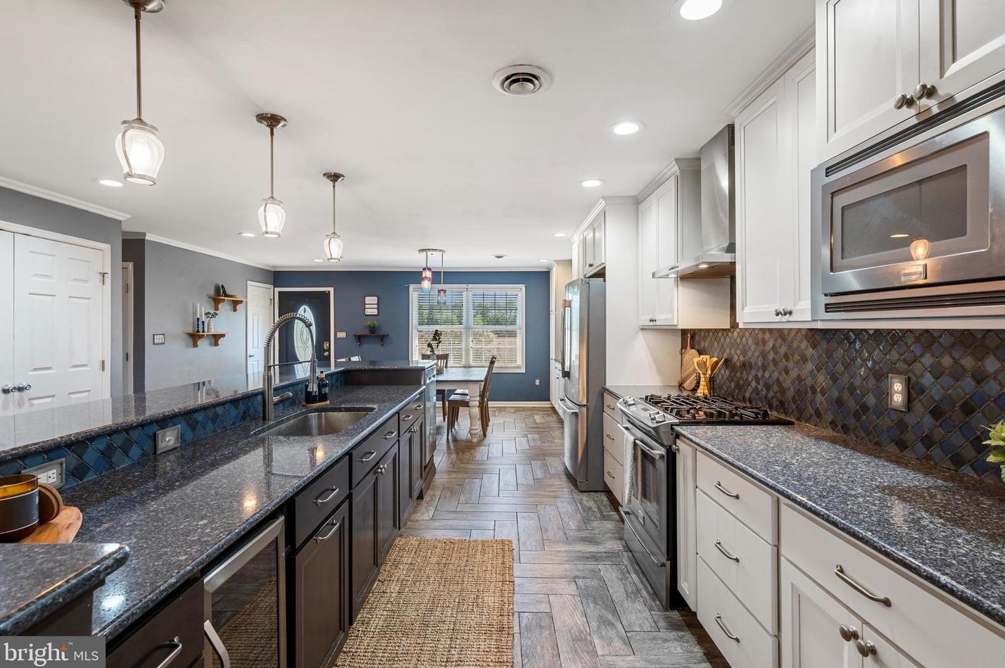 61 Putnam Dr, Inwood WV 25428-3705 exterior